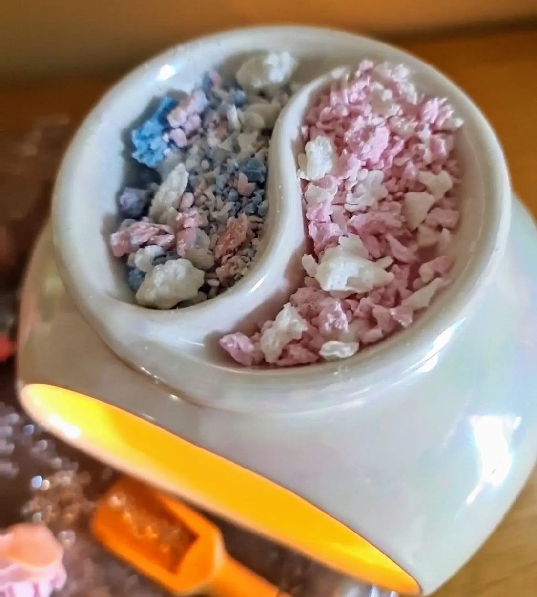 How to Clean a Wax Burner: Keeping the Glow Alive! Scent Sational Wax melts