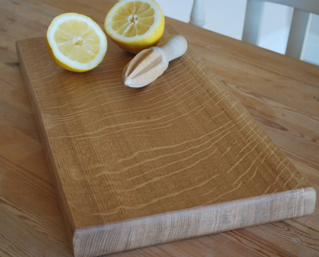 Wood vs. Plastic Cutting Boards: The Pros and Cons Scent Sational Wax melts